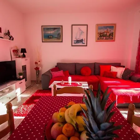 With Parking Space Supetar, Brac - 2896 דירה סופטאר